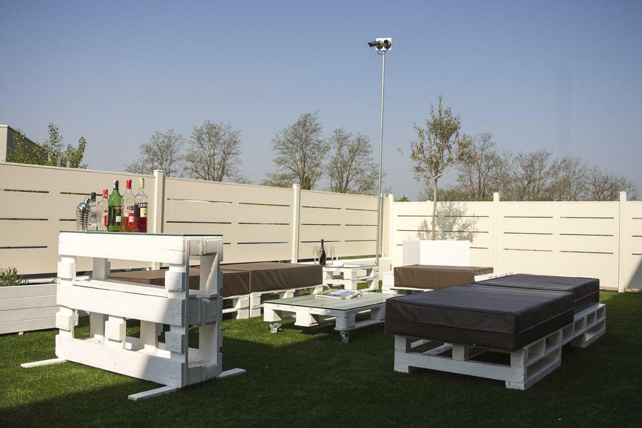 Home Suites Home Salionze Extérieur photo